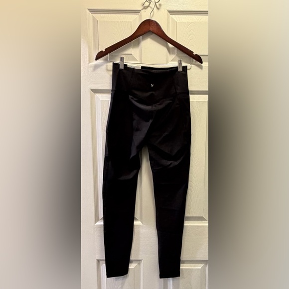 Old Navy Active Pocket Leggings - Picture 4 of 4